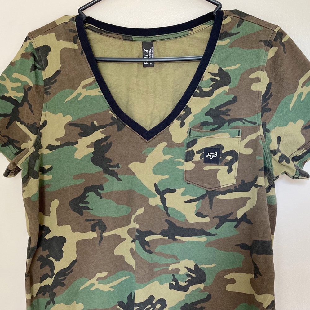 Camo Fox Racing V-neck Pocket Tee💚🖤🤎